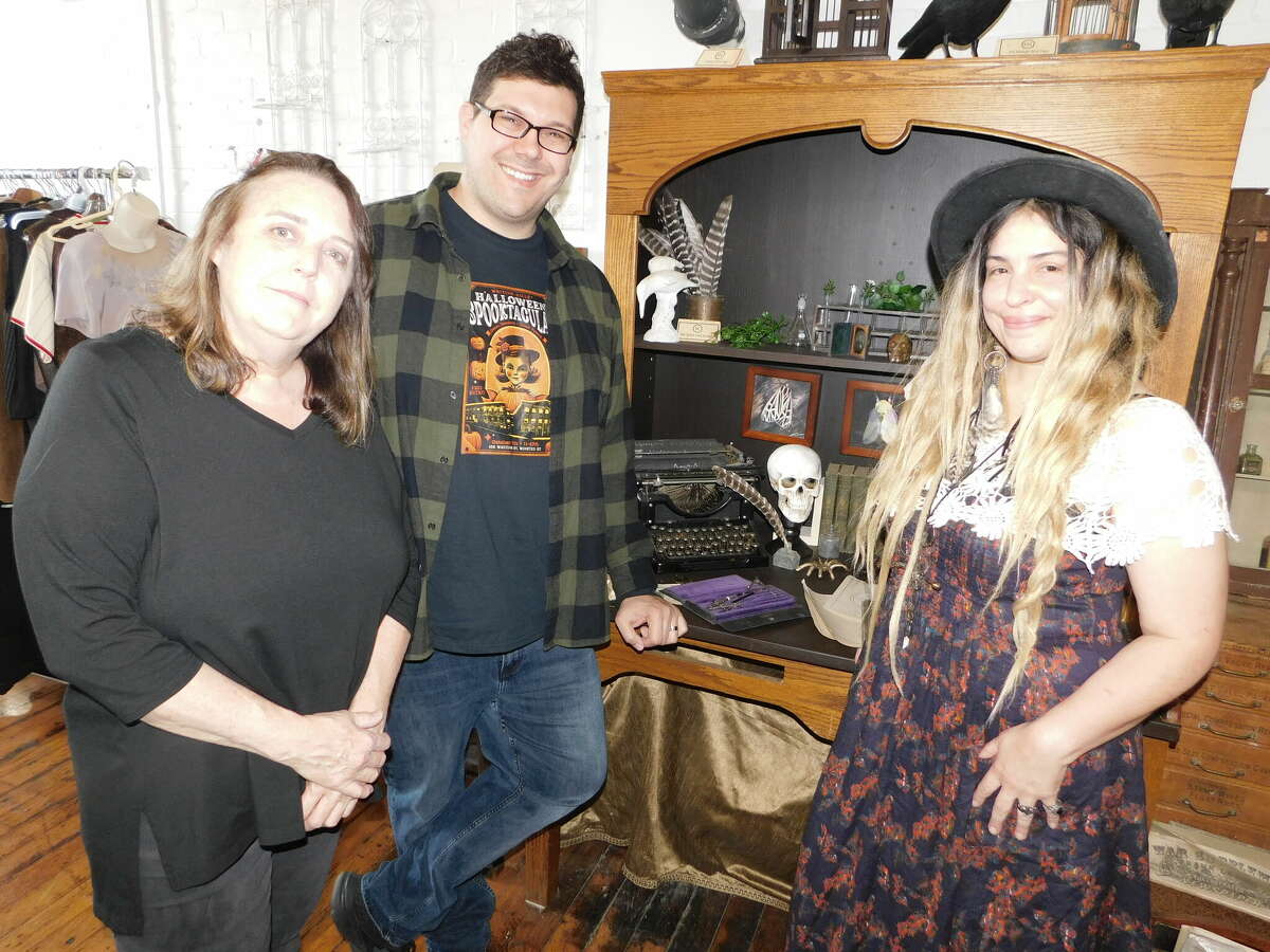 In Winsted, artists collaborate for interactive Halloween Spooktacular