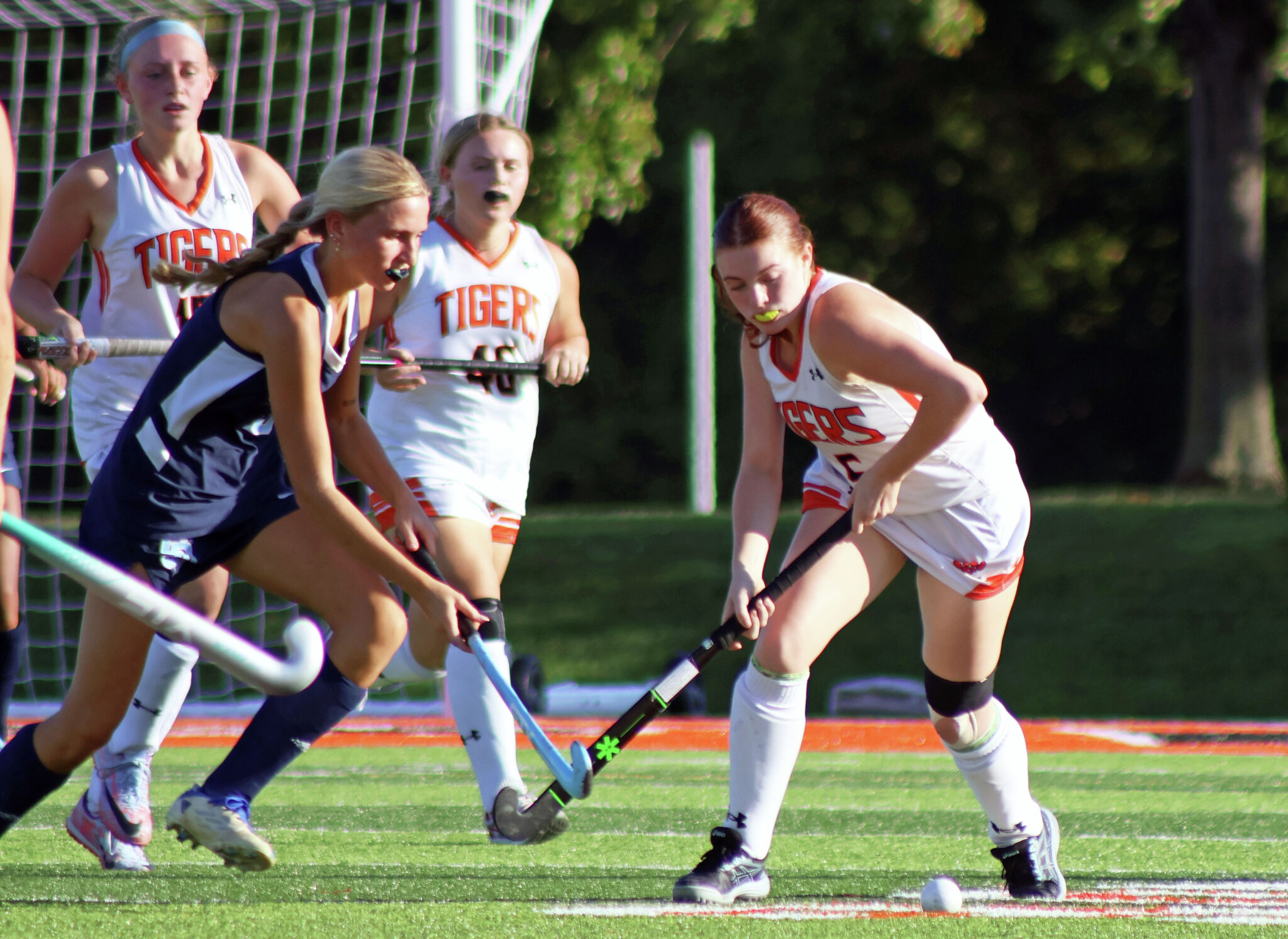 ROUNDUP: EHS field hockey edges Oakville on Senior Night