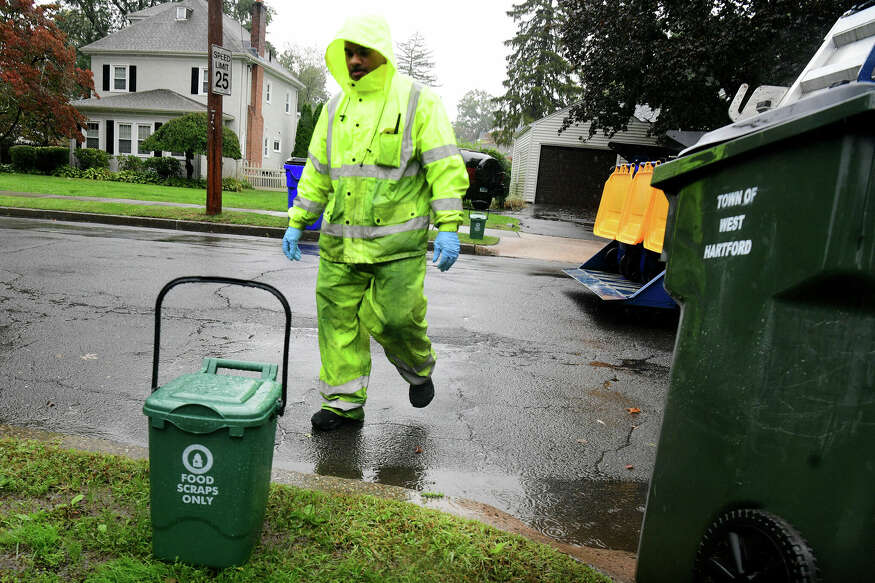 Leaf Bag Collection Set To Begin in West Hartford - We-Ha