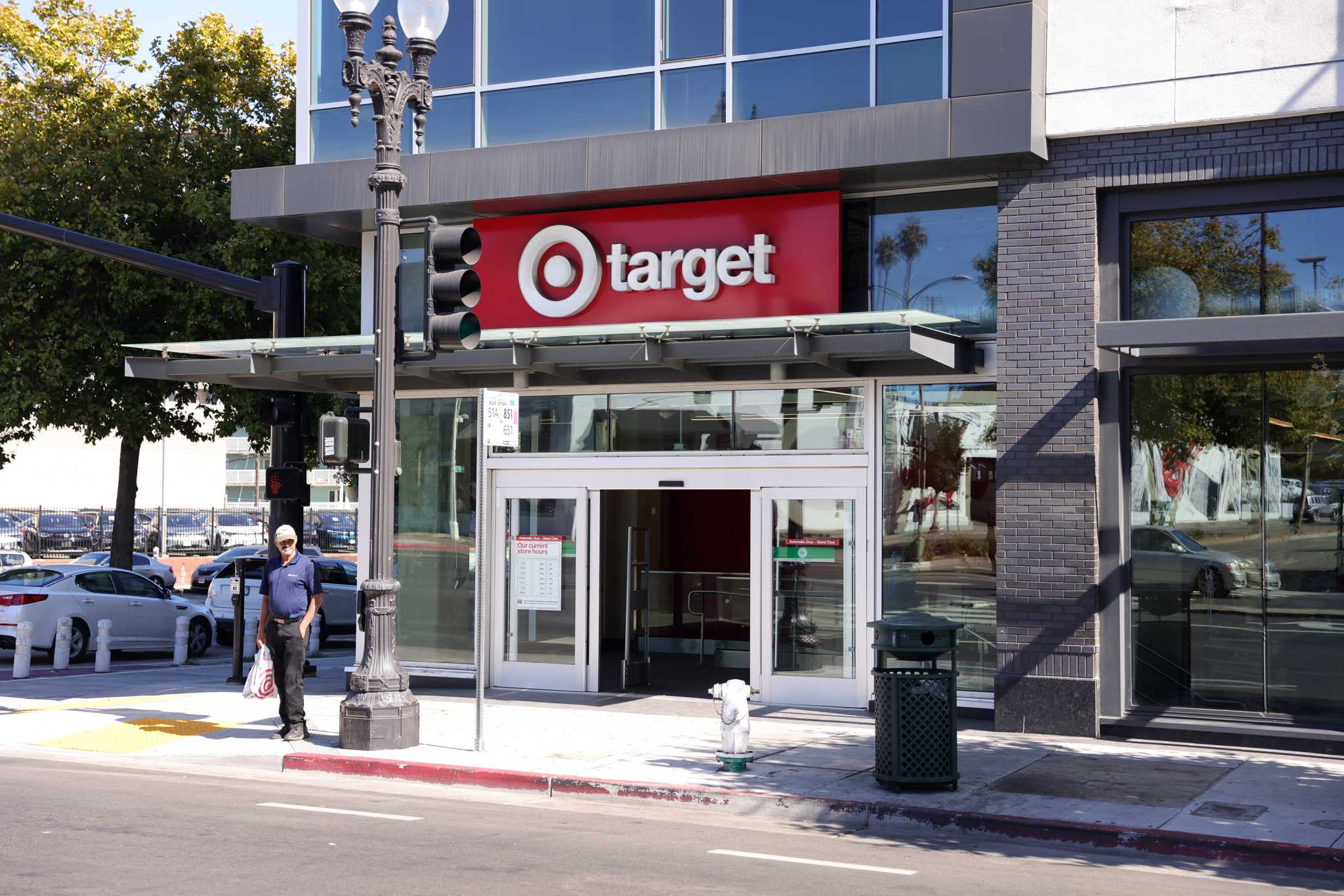 Oakland Target slated to close saw 105 calls to police this year