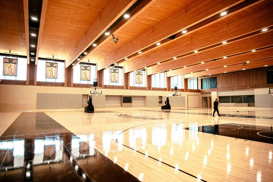 Spurs to open training facility at $500M San Antonio campus