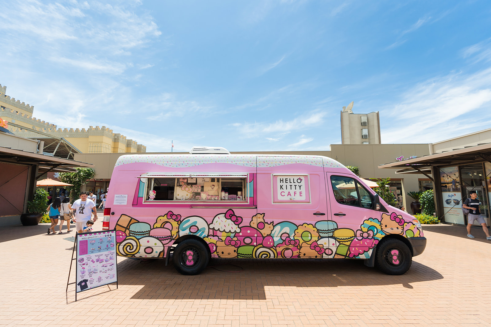 Hello Kitty Cafe truck visiting 5 Texas cities, including Houston