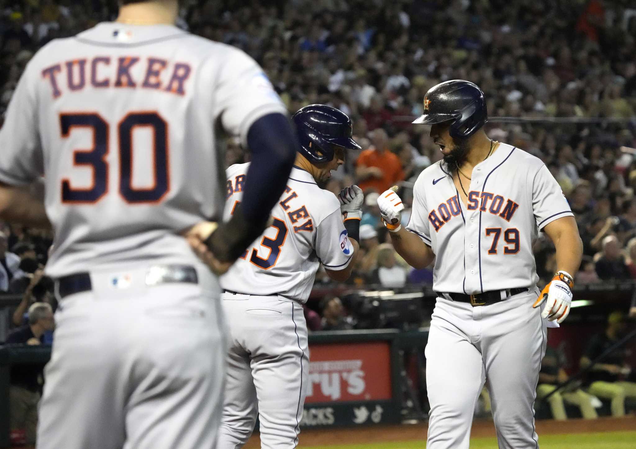 Urquidy brilliant in emergency start, pitches Astros to crucial 2