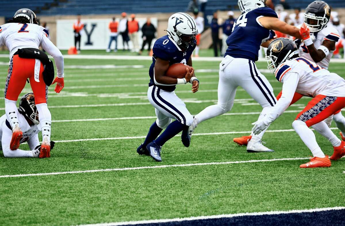 Football - Yale University