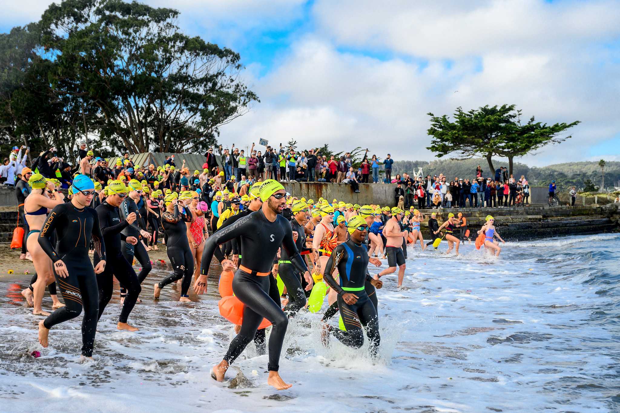 Swimmers transform SF Bay into sea of charity for cancer research