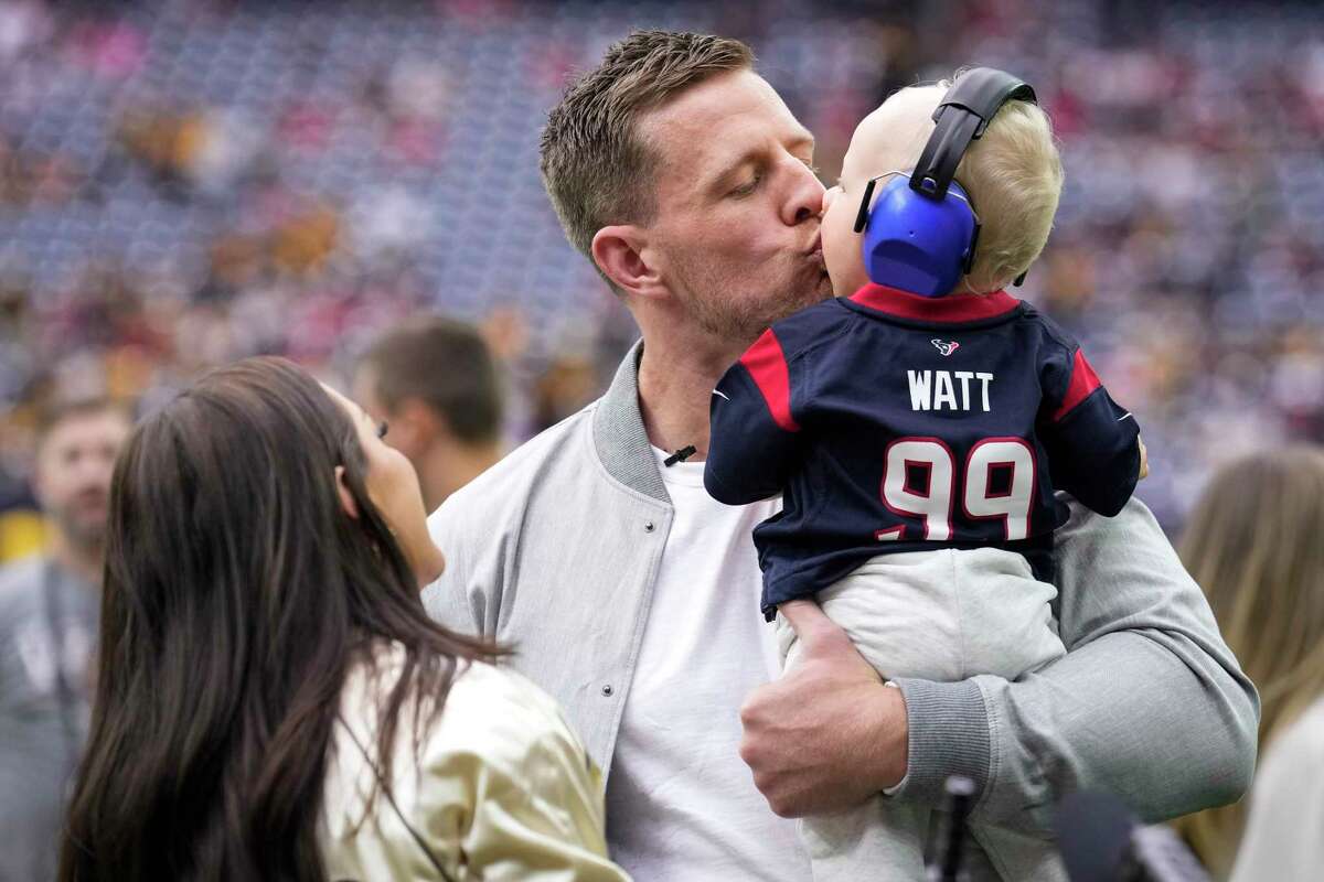 J.J. Watt inducted into Ring of Honor, News