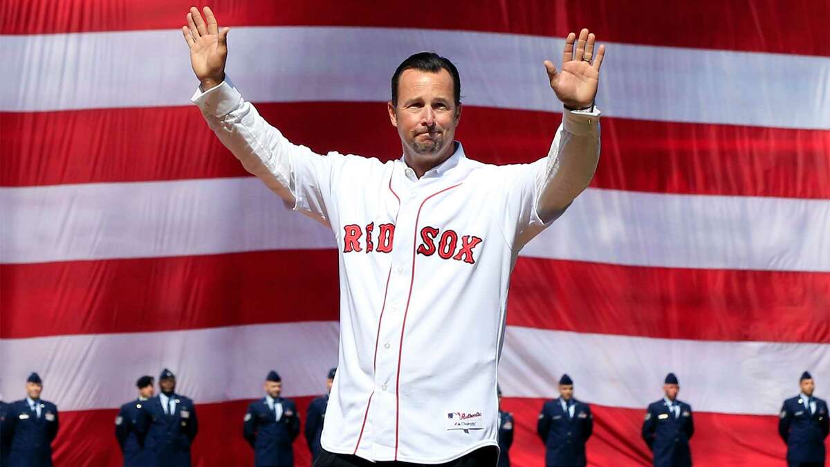 Retired Red Sox pitcher Tim Wakefield meets woman who also