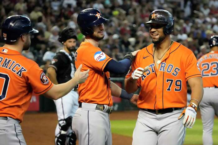 Houston Astros: Three relievers close door on World Series no-hitter