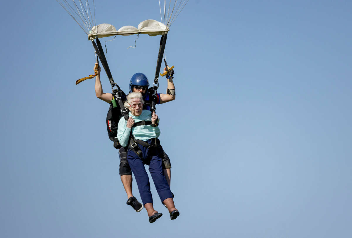 104-year-old woman skydives from plane