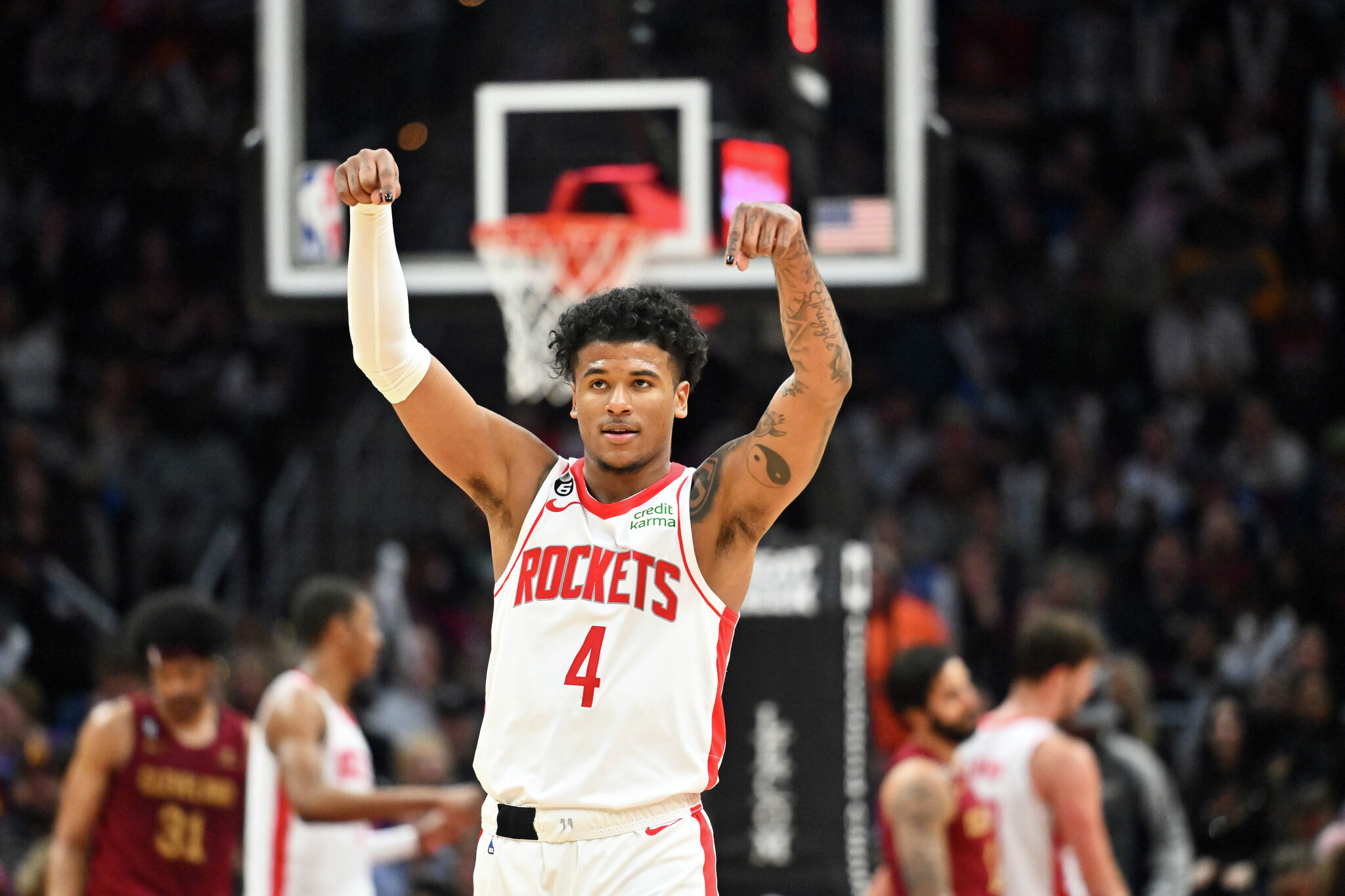 Rockets' Jalen Green threw out the first pitch for the Houston Astros