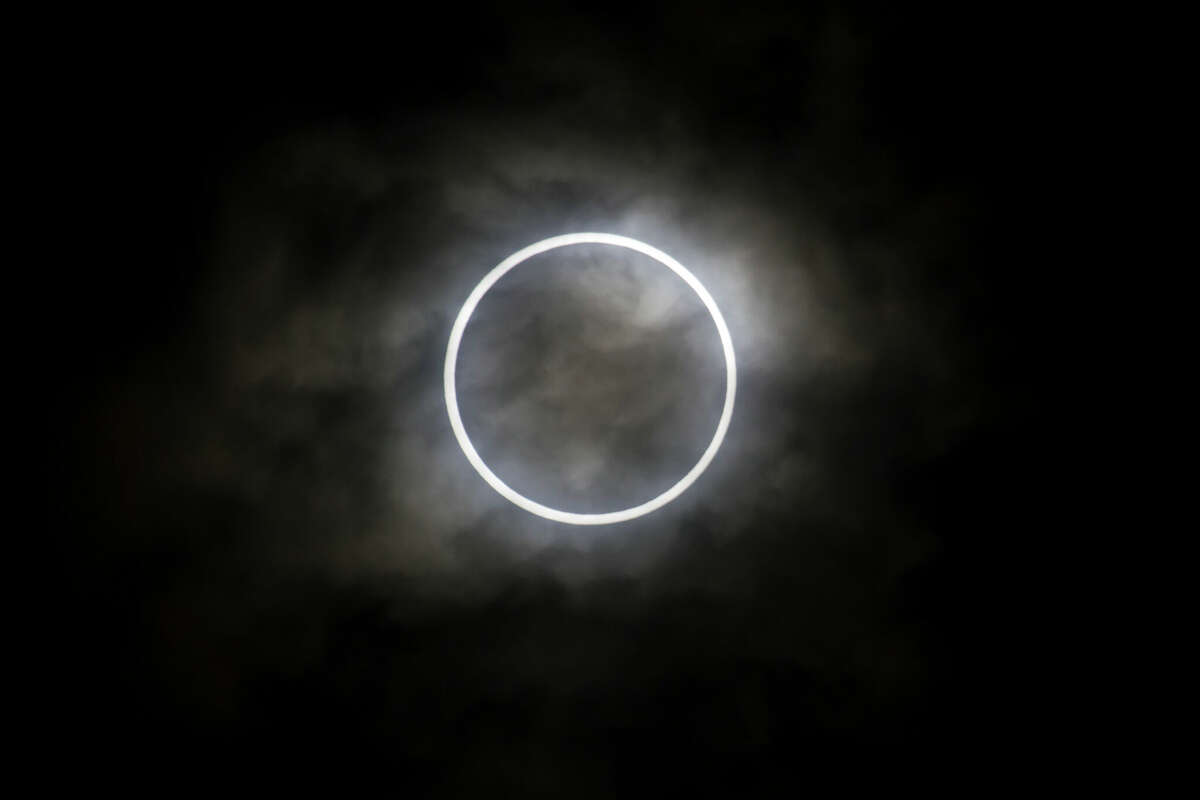 As eclipse 'ring of fire' appears, cheers around San Antonio