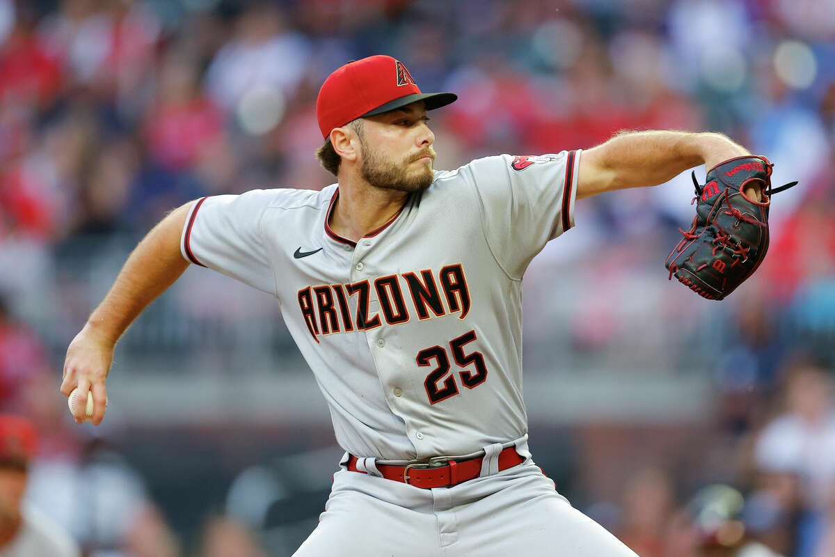 Rookie Jeremy Peña emerges as Astros' heartbeat in MLB playoffs