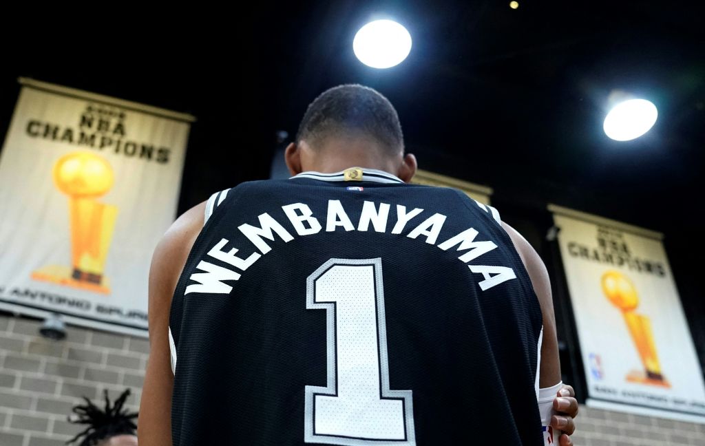 Victor Wembanyama Jersey San Antonio Spurs#1 Size XL for Sale in San  Antonio, TX - OfferUp