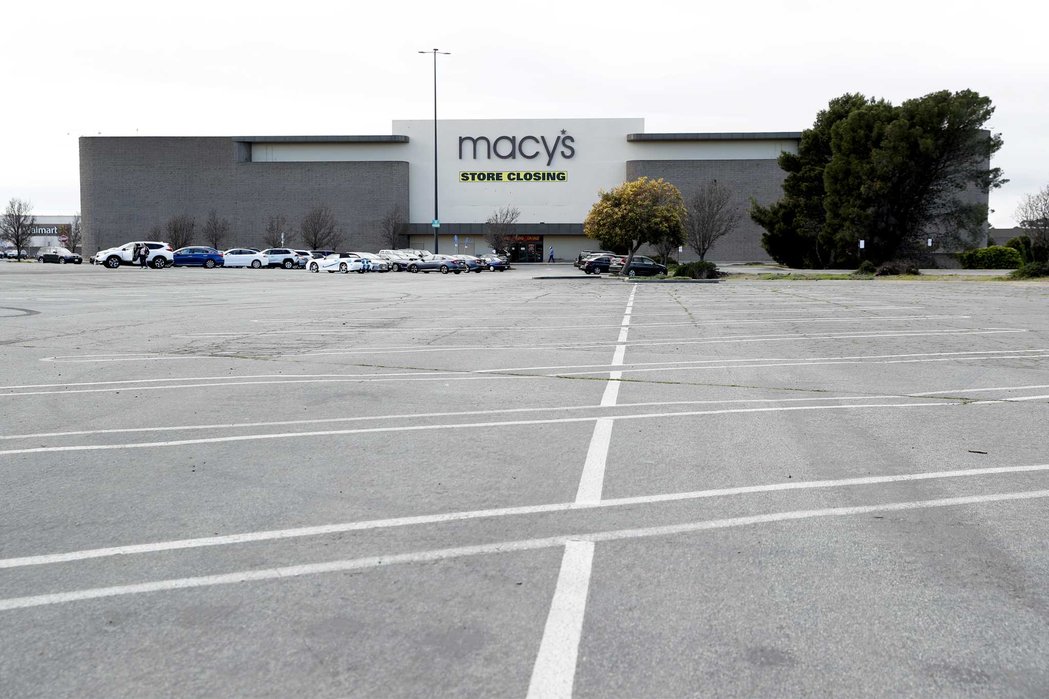 Best Buy out; 3 new buildings coming to mall – Richmond Review/Sunset Beacon