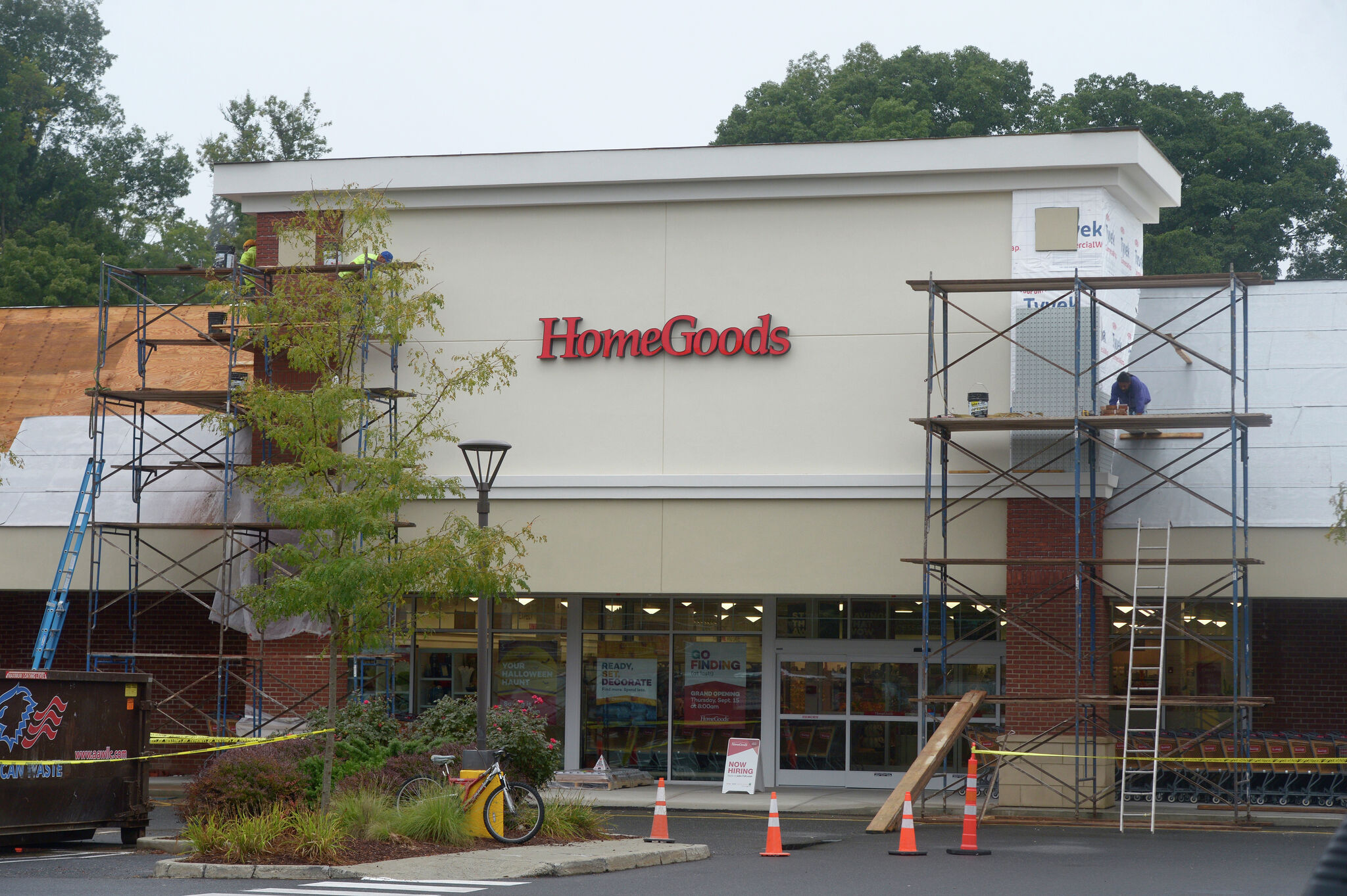 HomeGoods celebrates grand opening of Murfreesboro store