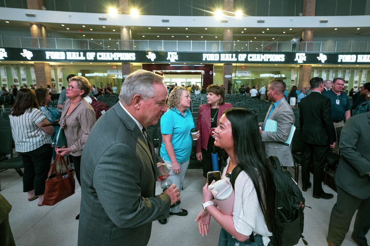 Meet with Us - Texas A&M University School of Performance, Visualization &  Fine Arts