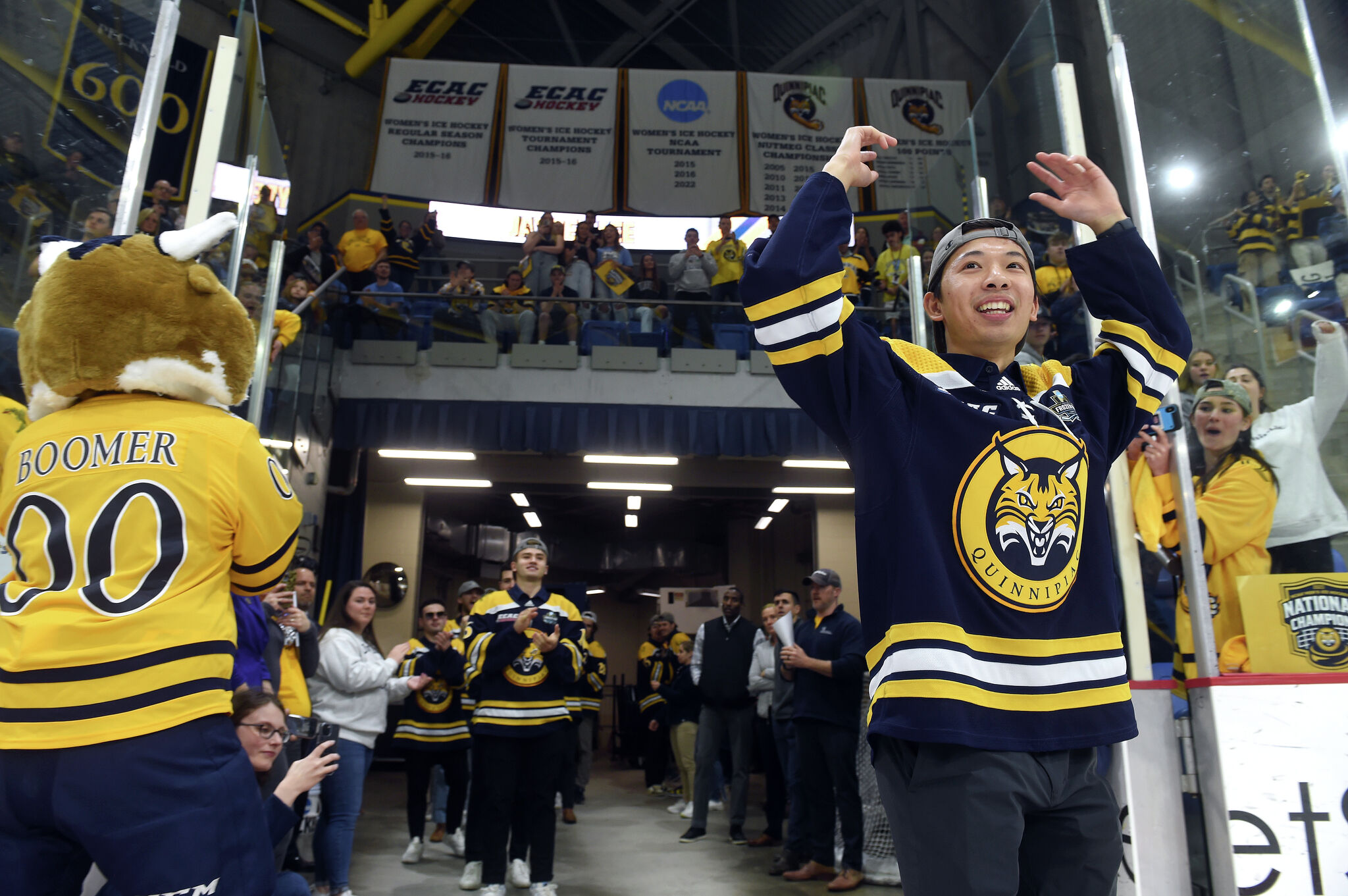 Frozen Four: Quinnipiac newcomers mix with experience, culture
