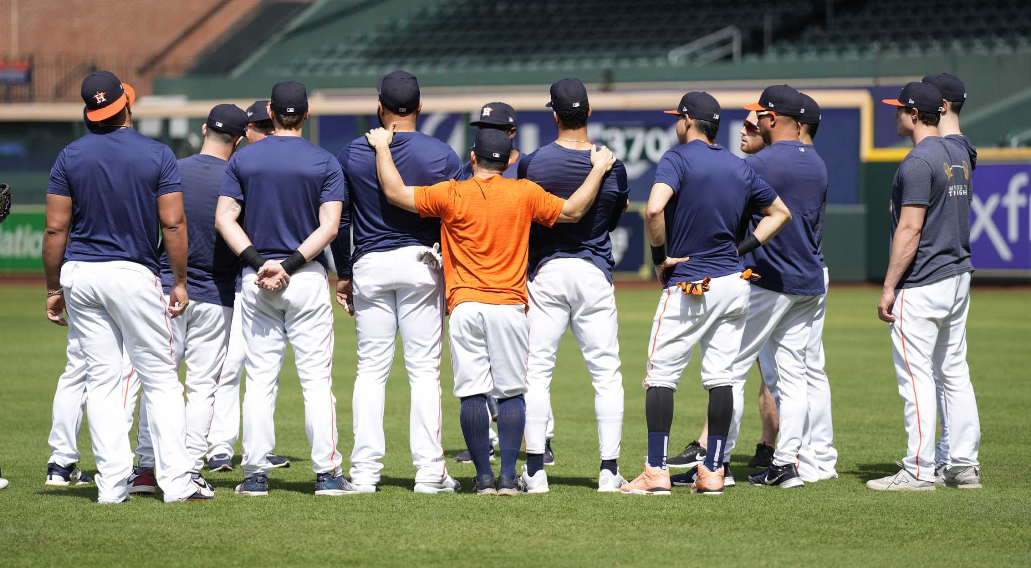 Ready to Repeat: Astros set for homefield challenge, Twins