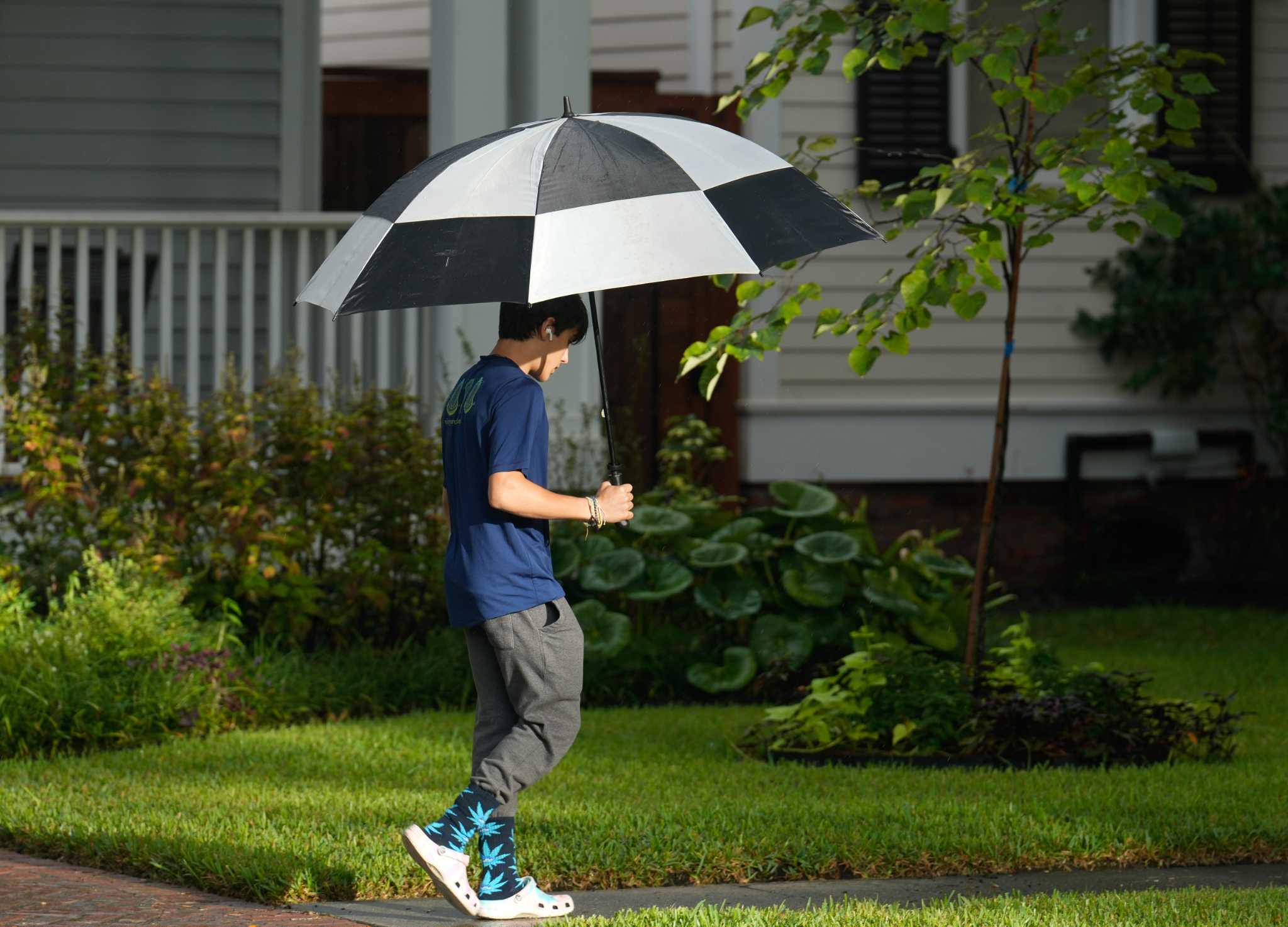 Houston Scattered Showers Could Slow Thursday Commute Times   RawImage 