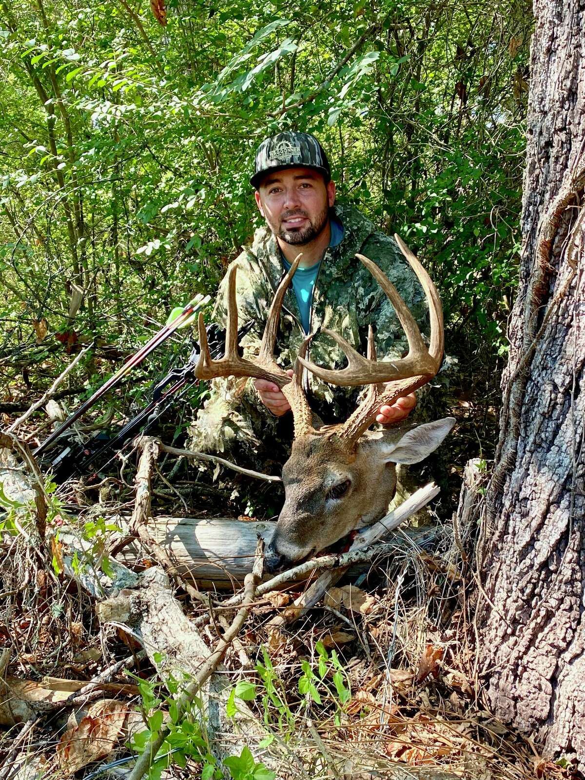 Whitetail Hunting and Antlers: A Game of Inches?