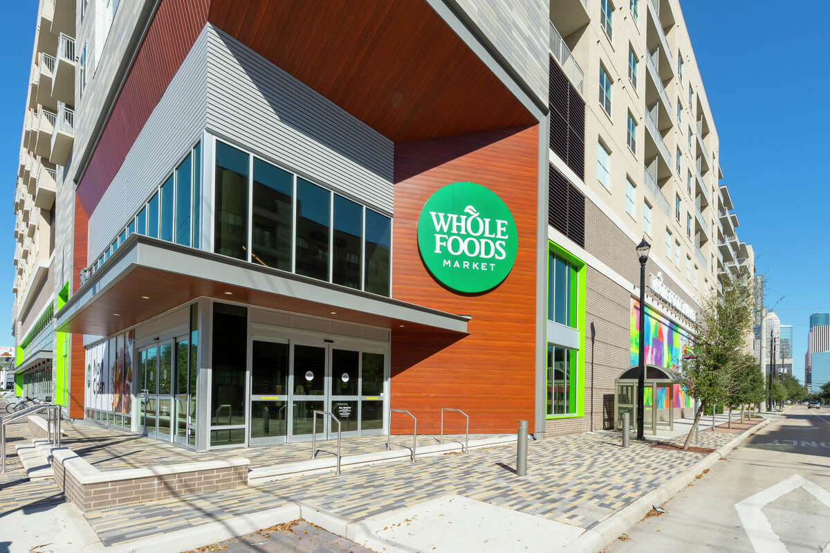 سيتم إغلاق متجر Whole Foods في وسط المدينة في 13 أكتوبر، وستكون البقالة معروضة للبيع بخصم 50%.