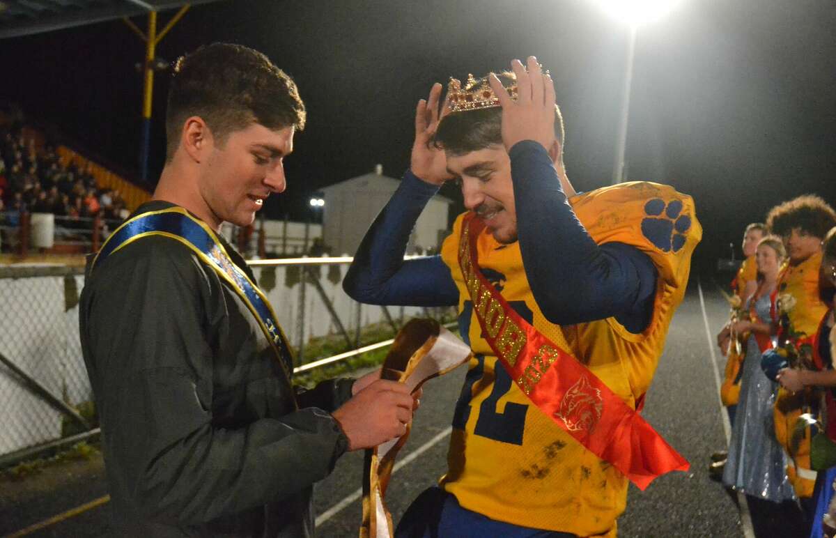 Evart High School crowns king, queen