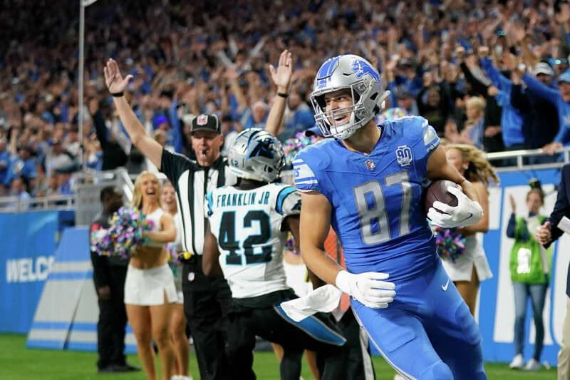 Detroit Lions safety Tracy Walker III (21) runs during an NFL