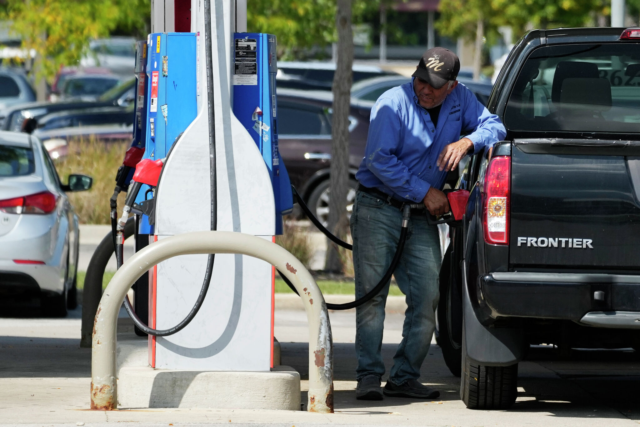 Michigan drivers enjoy lowest gas prices since July