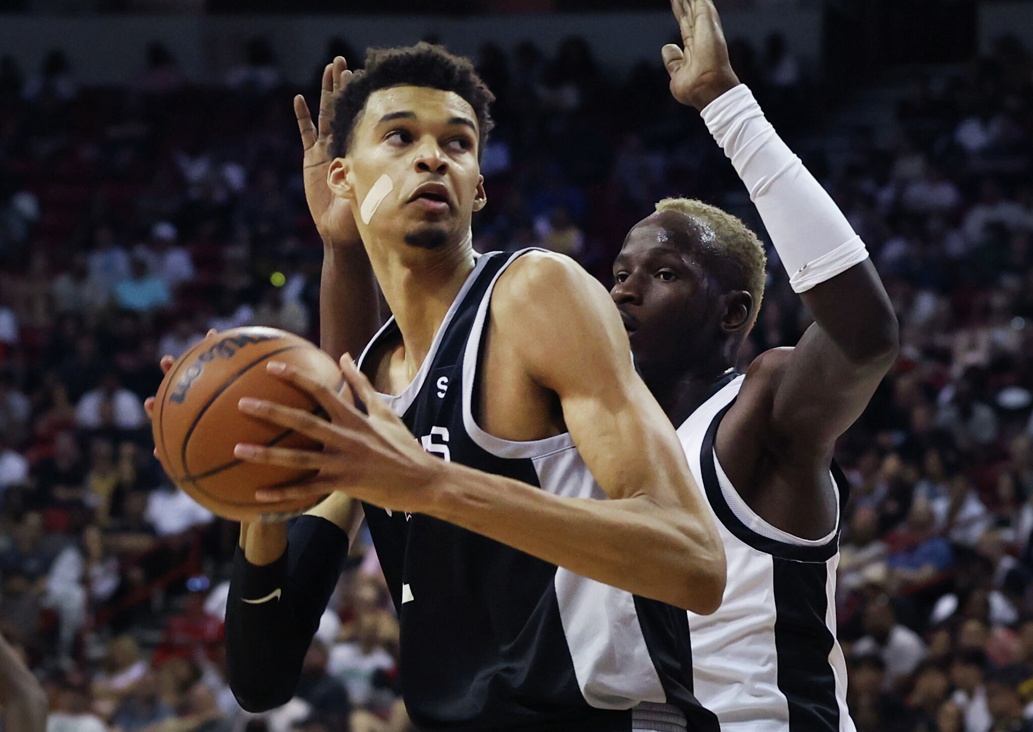 Spurs unveil renovated basketball court at Acme Park