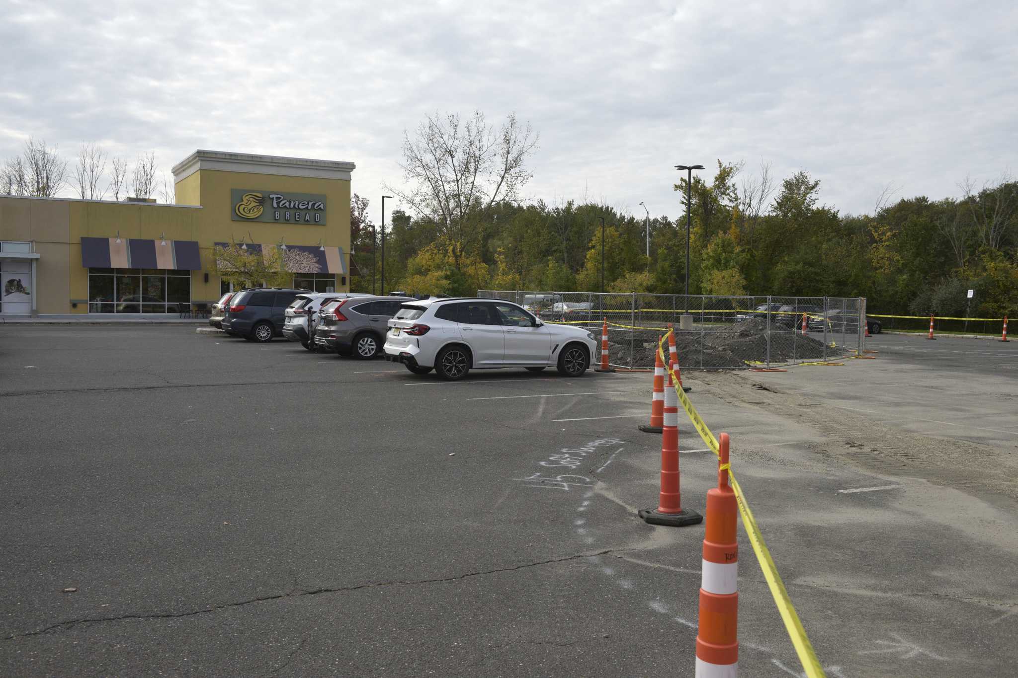 Brookfield, other US mall owners rent out parking lots during pandemic