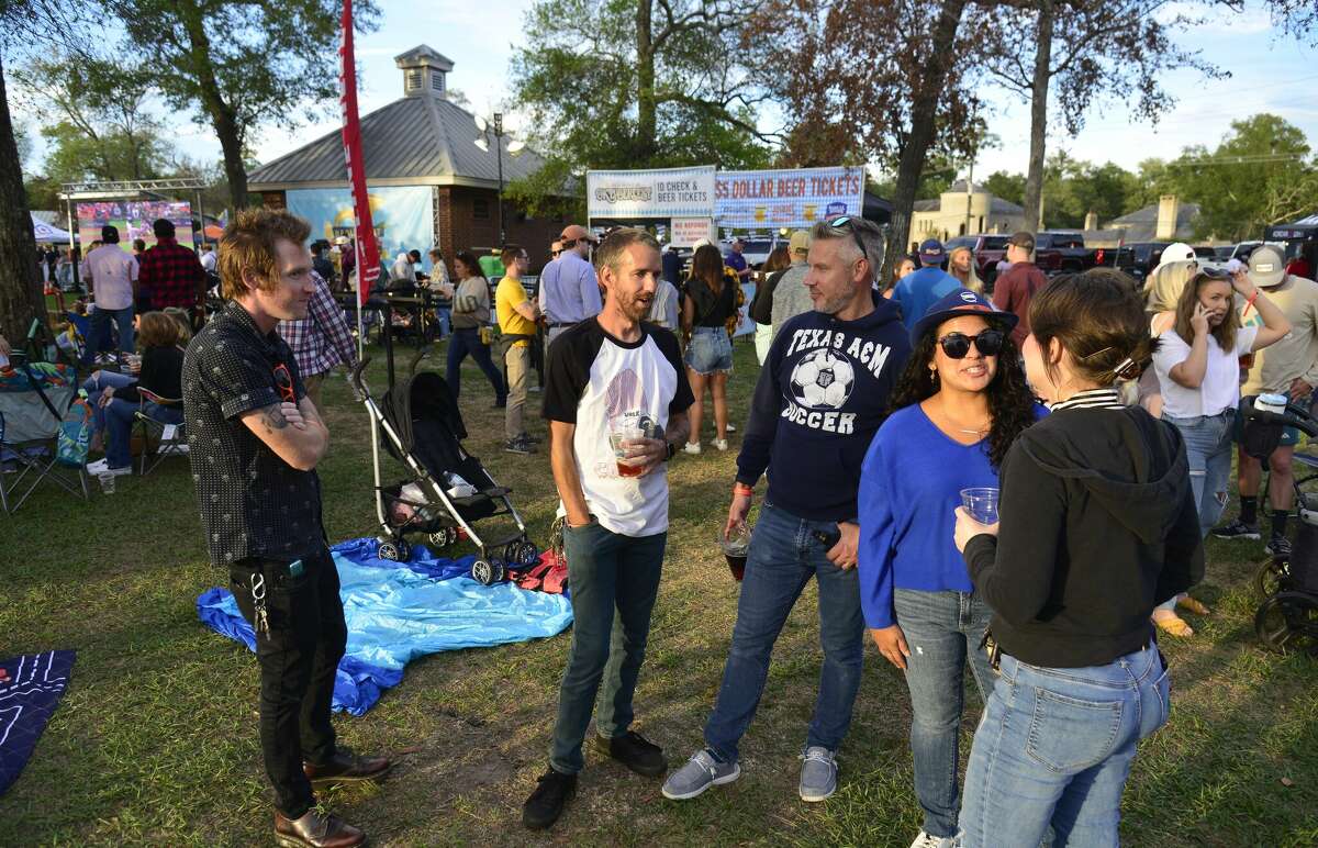 Beaumont Oktoberfest gathers revelers at Rogers Park