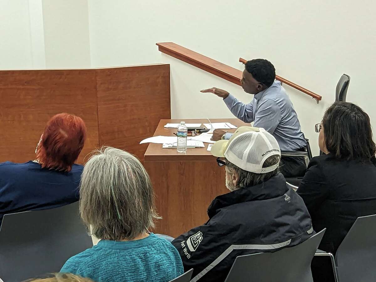 After historic city shutdown, Encinal reopens as budget passes