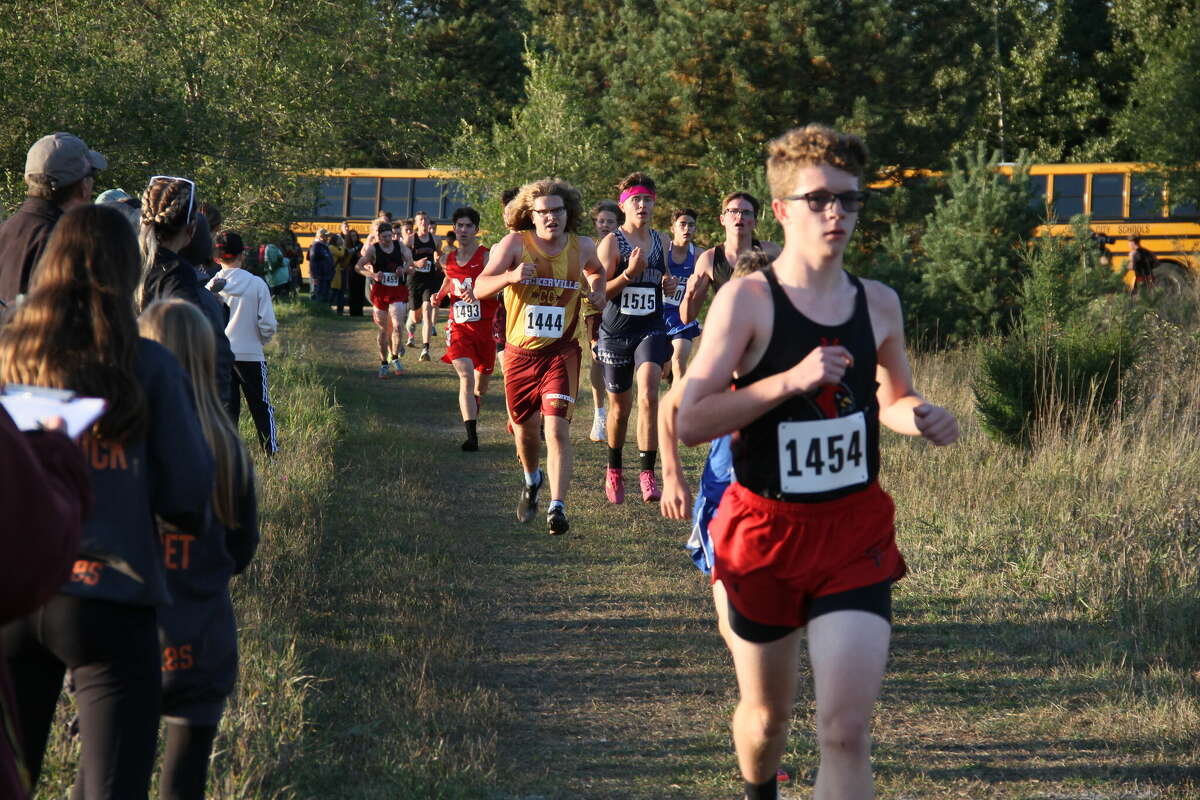 Harbor Beach boys, Caro girls cross country winners of Ubly invite