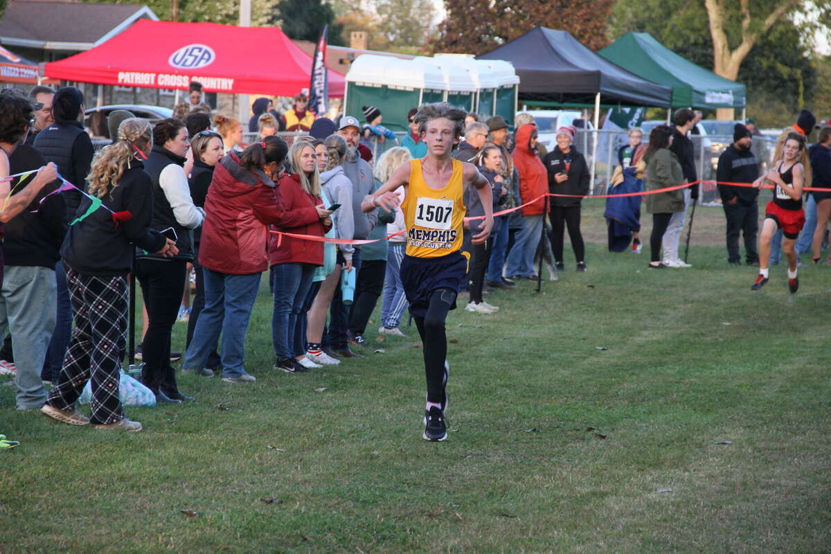 Harbor Beach boys, Caro girls cross country winners of Ubly invite