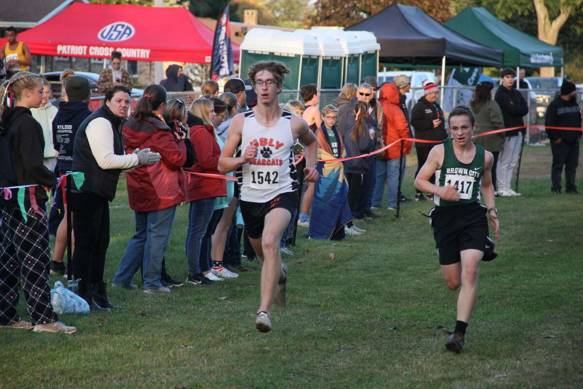 Harbor Beach boys, Caro girls cross country winners of Ubly invite