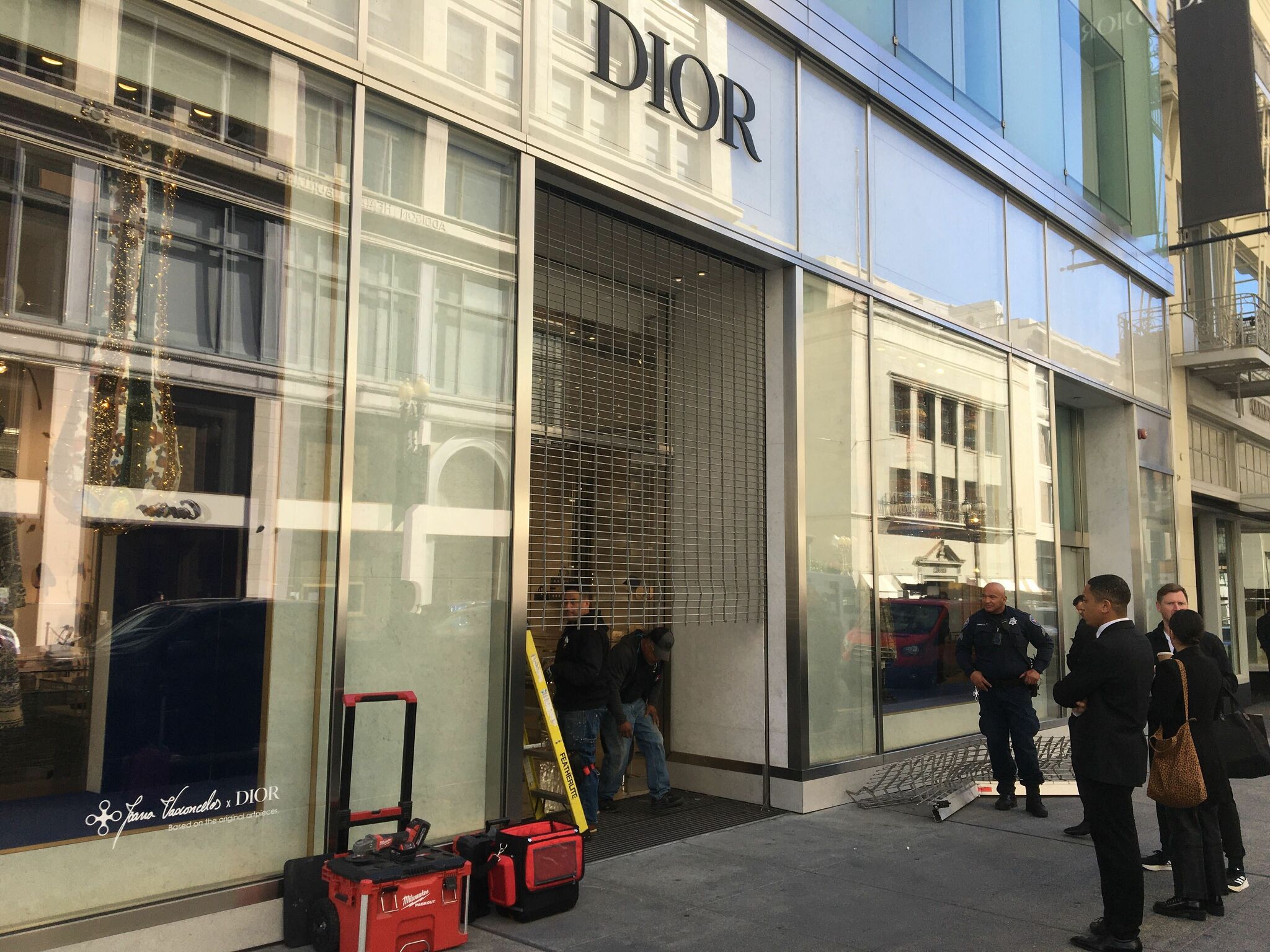 Raubüberfall auf das Dior-Geschäft in San Francisco am Union Square
