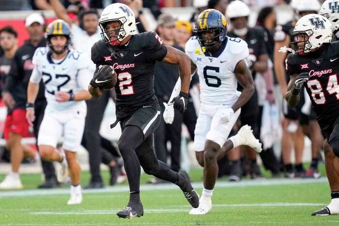 UH football uses throwback Oilers-like uniforms to enter new era