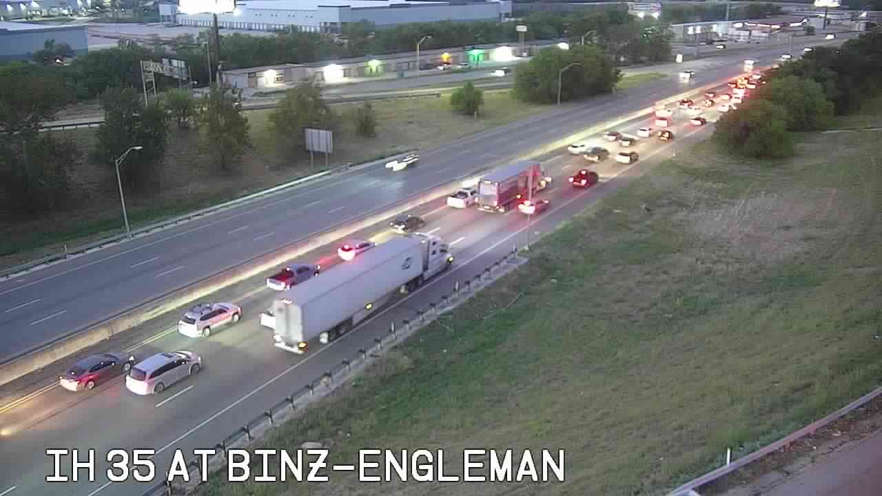 3 collisions cause traffic for San Antonio morning commuters