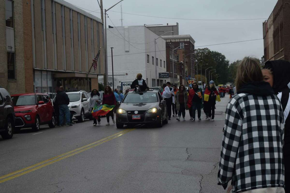 Illinois College parade