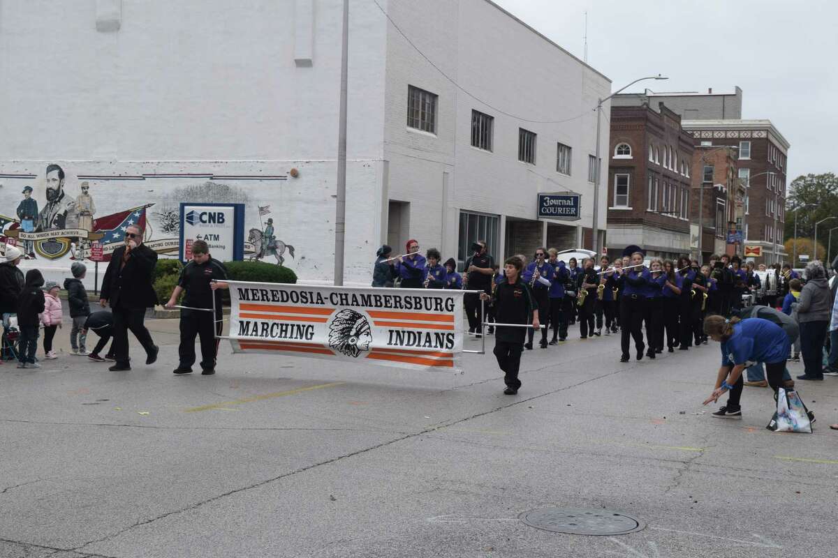 Illinois College parade
