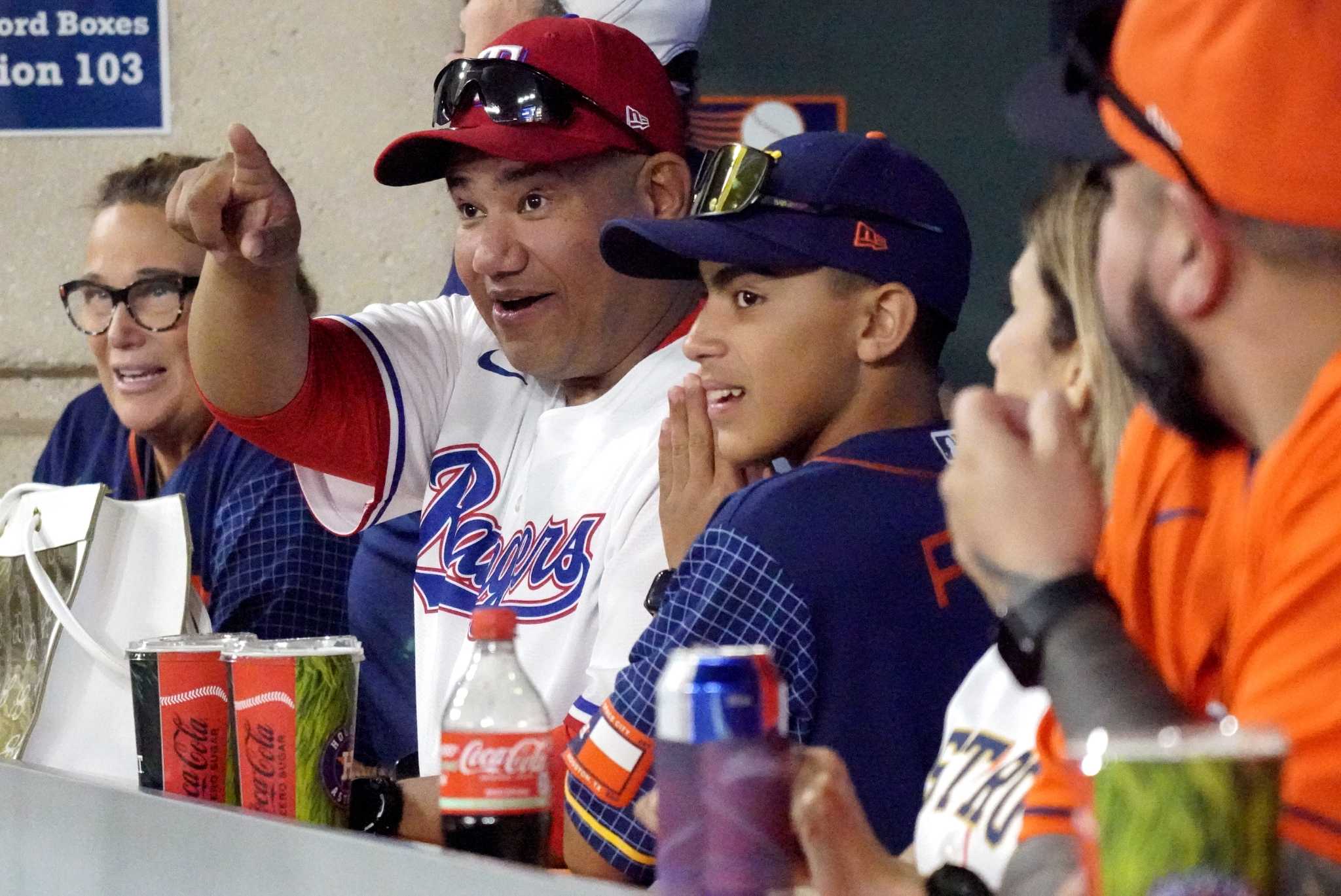 Texas baseball battle divides families for Astros, Rangers fandoms