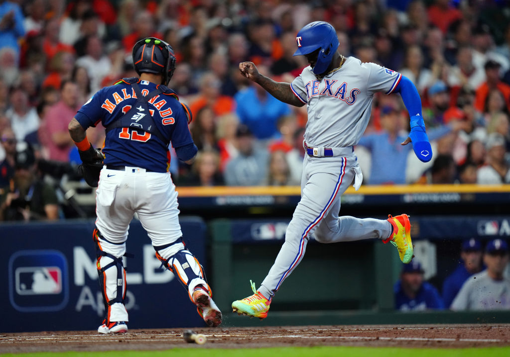 Julia Morales on X: Yainer Diaz HR. 1-0, Astros.