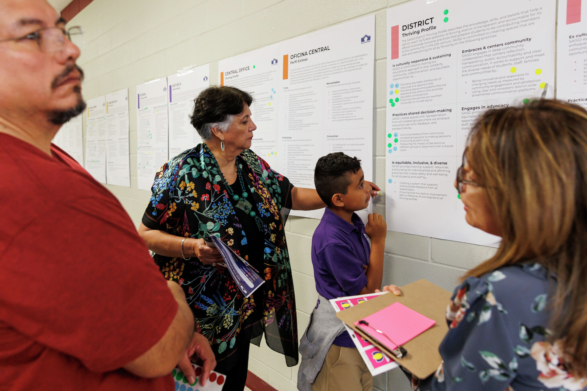 SAISD board hears pleas to save elementary schools from closure