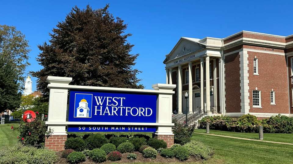 West Hartford's Board of Education ponders more changes to its public comment policy