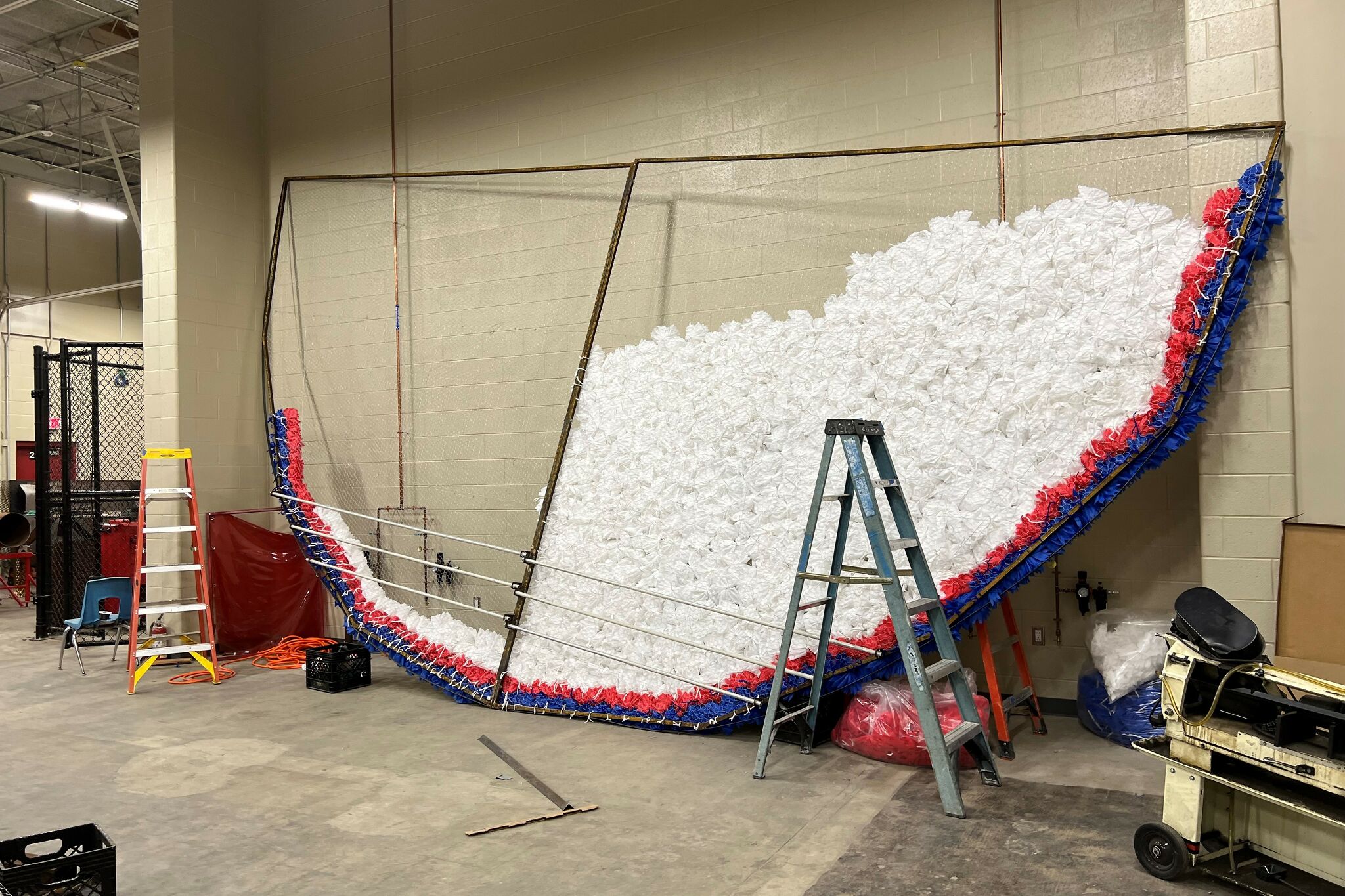 The Texas Homecoming Mum Race Is Officially Out Of Control   RawImage 