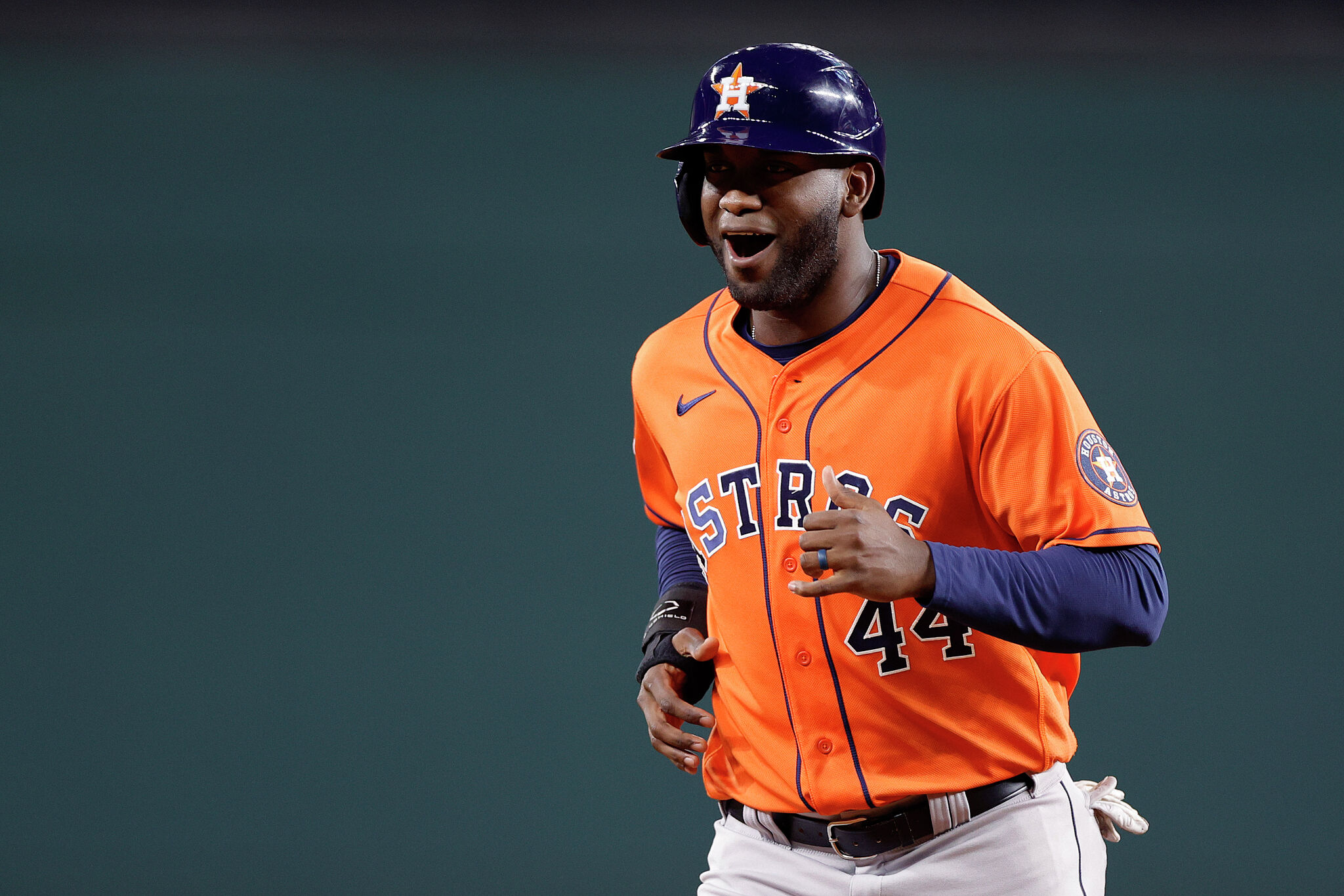 ALCS between Astros and Rangers prompts Lina Hidalgo, Sylvester Turner to  make bets with Dallas-area counterparts – Houston Public Media