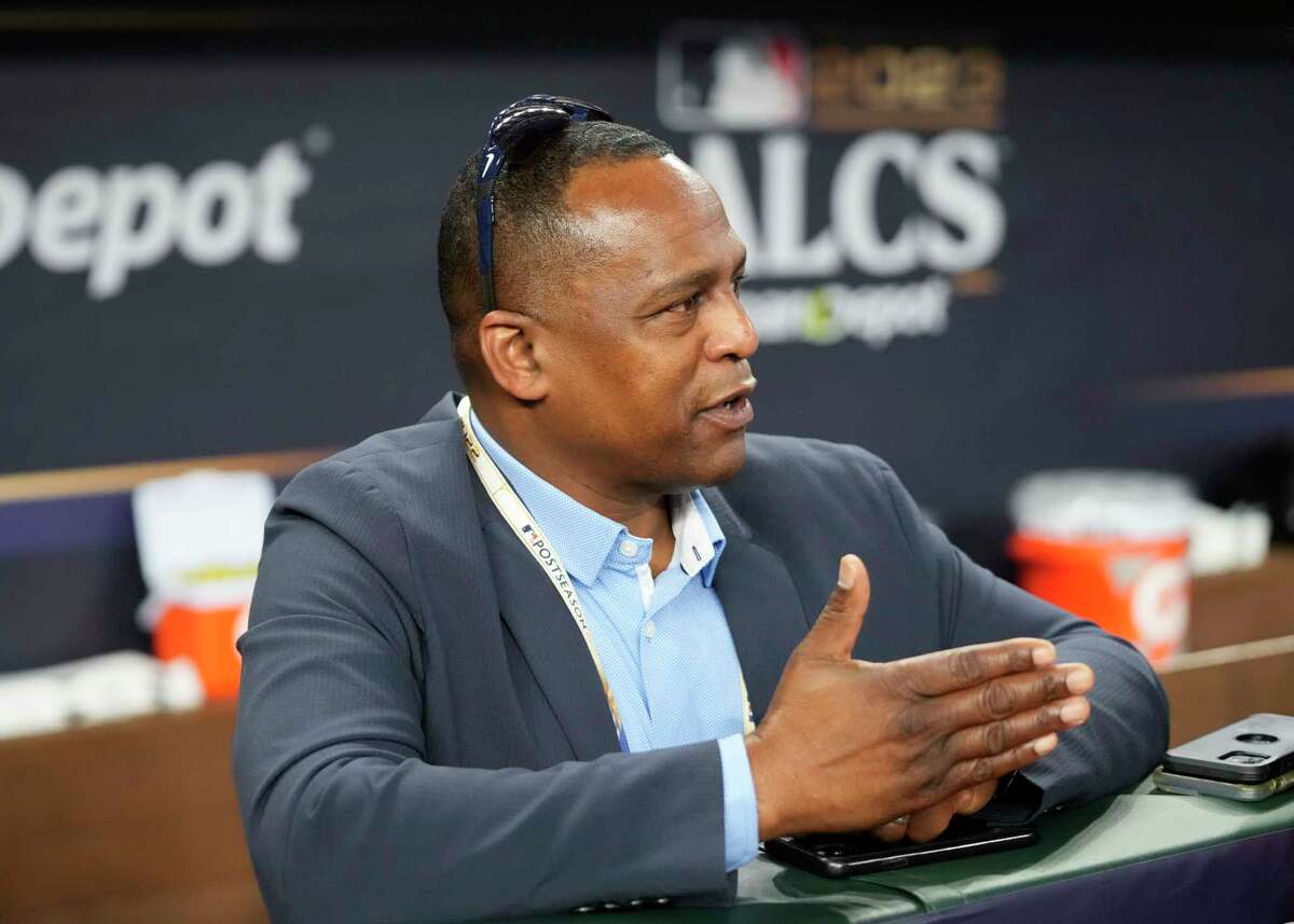 Houston Astros aren't rushing the process of hiring a manager