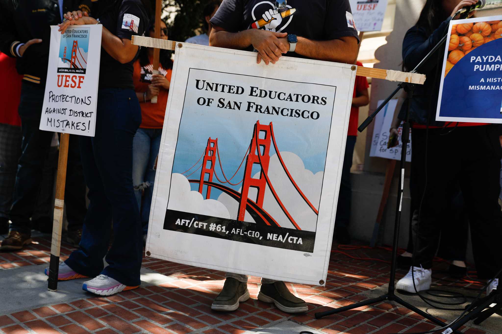 S.F. teachers reach tentative deal with school district