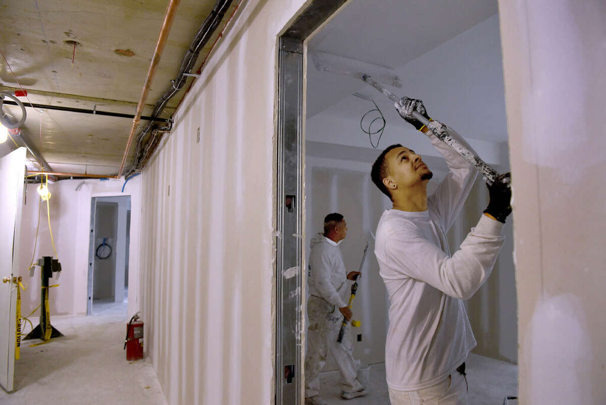 Danbury’s largest apartment project at the Summit to make spring debut