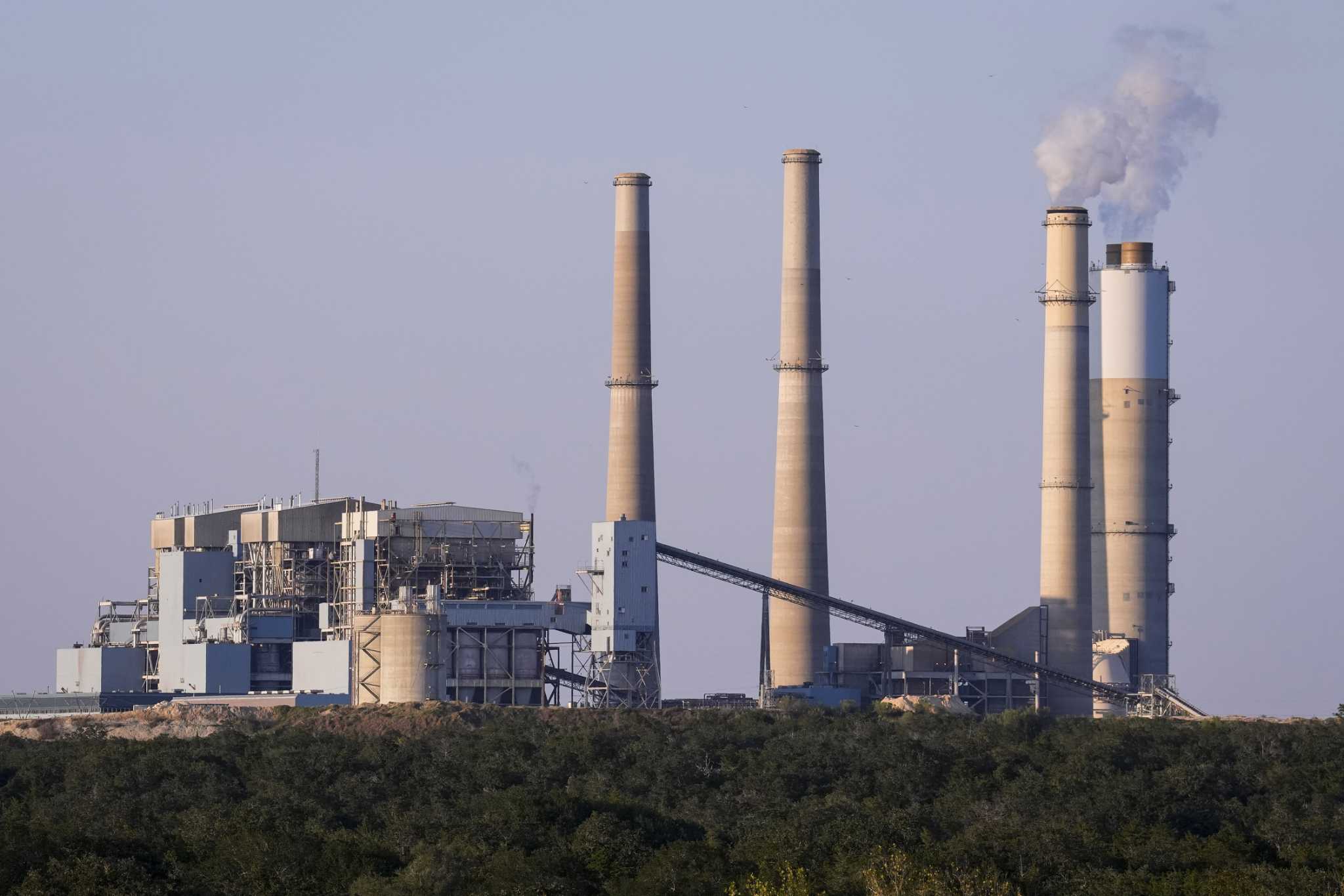 Trying to close coal plant, Austin hits obstacles to going green